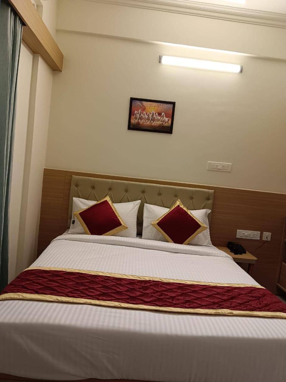 Krishna Inn Bangalore Exteriör bild