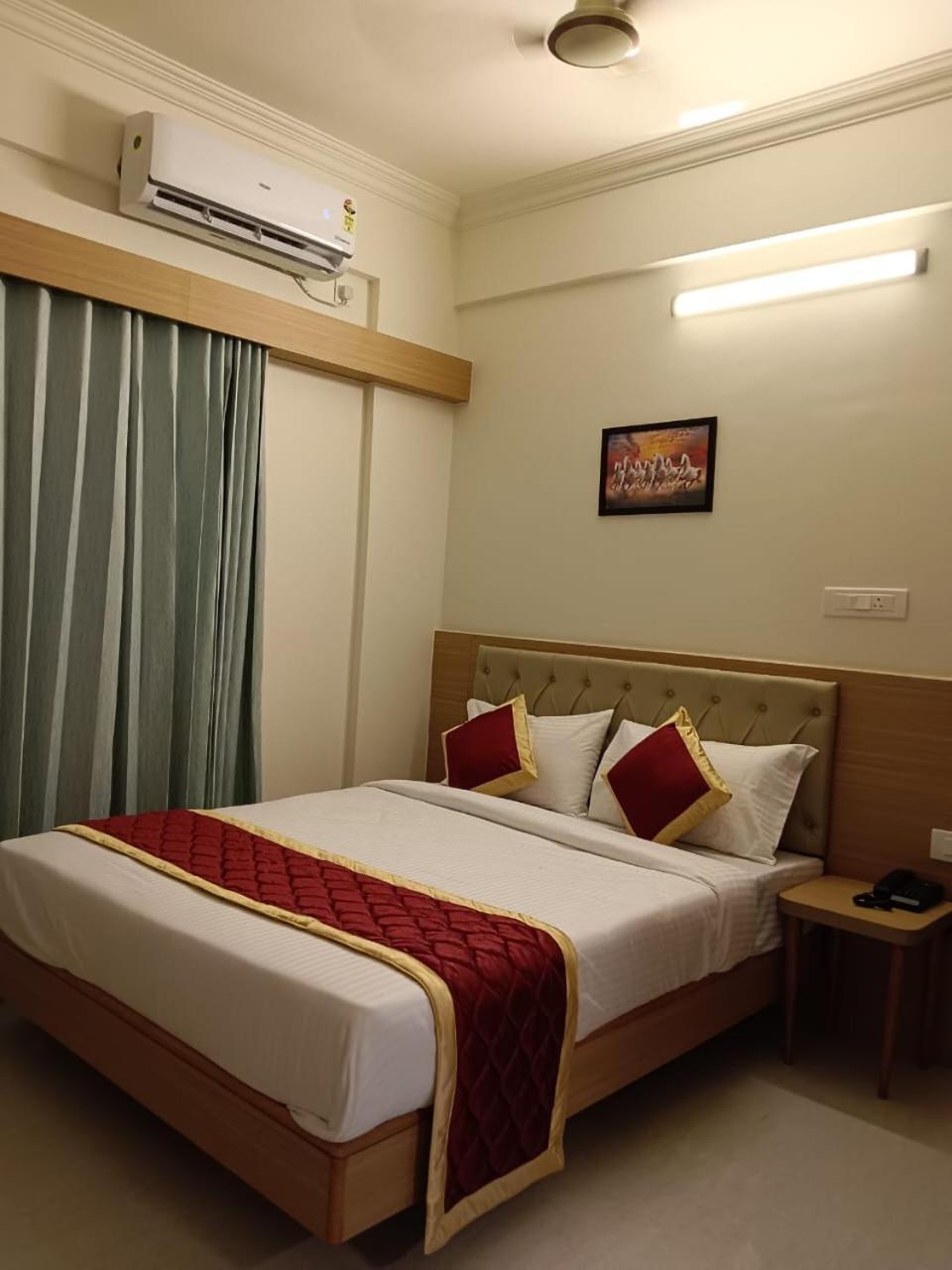 Krishna Inn Bangalore Exteriör bild