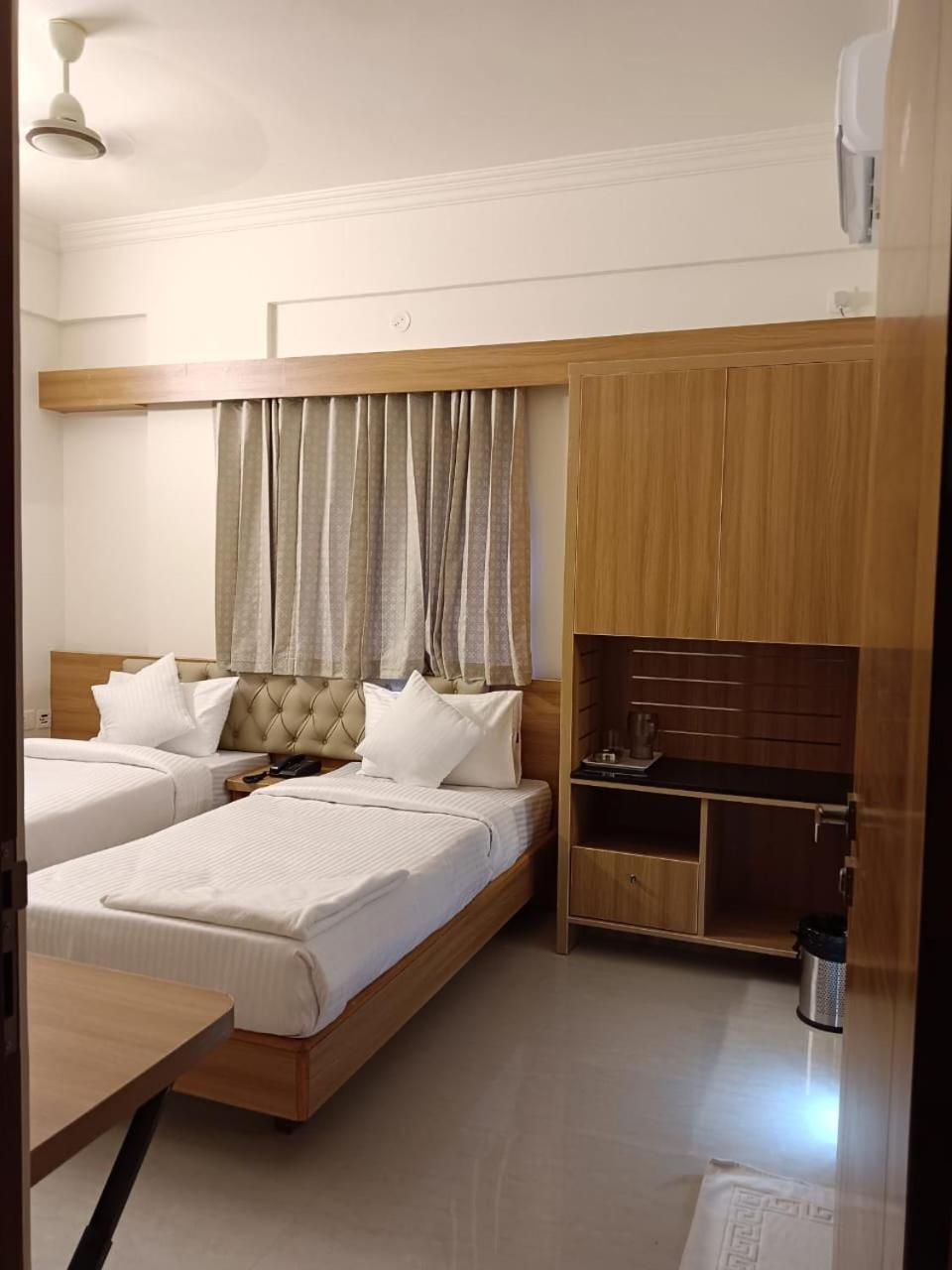 Krishna Inn Bangalore Exteriör bild